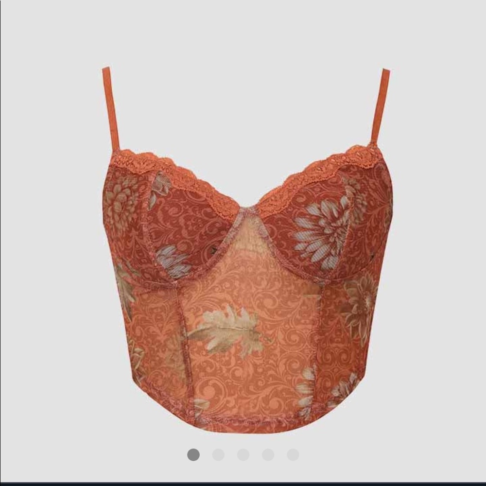 Retro bust lace cami top